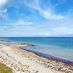 6 Person In Gilleleje-by Traum *