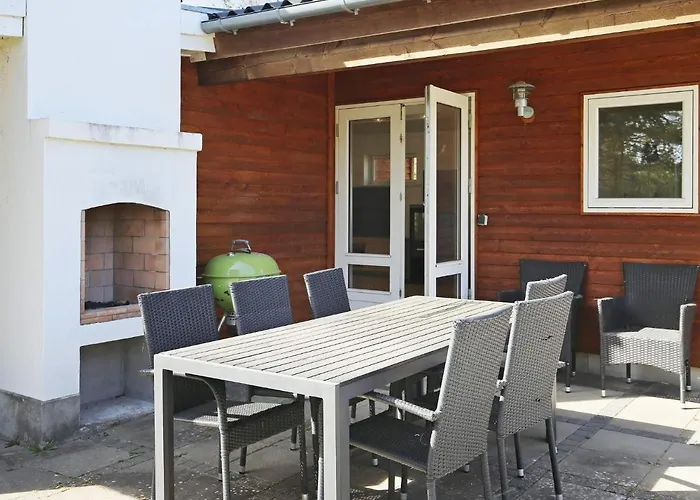 6 Person In Gilleleje-by Traum